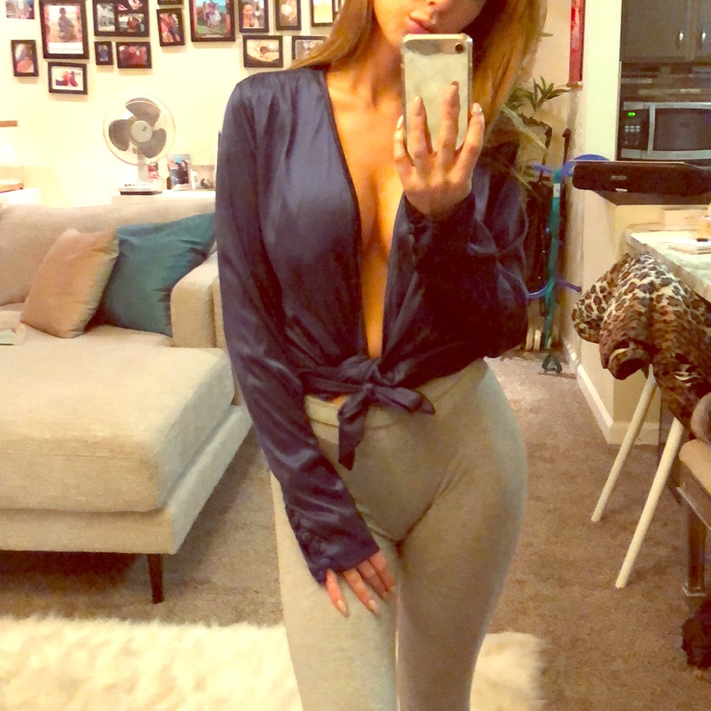 LIONESS BLUE SILK PLUNGE BLOUSE - SIZE S